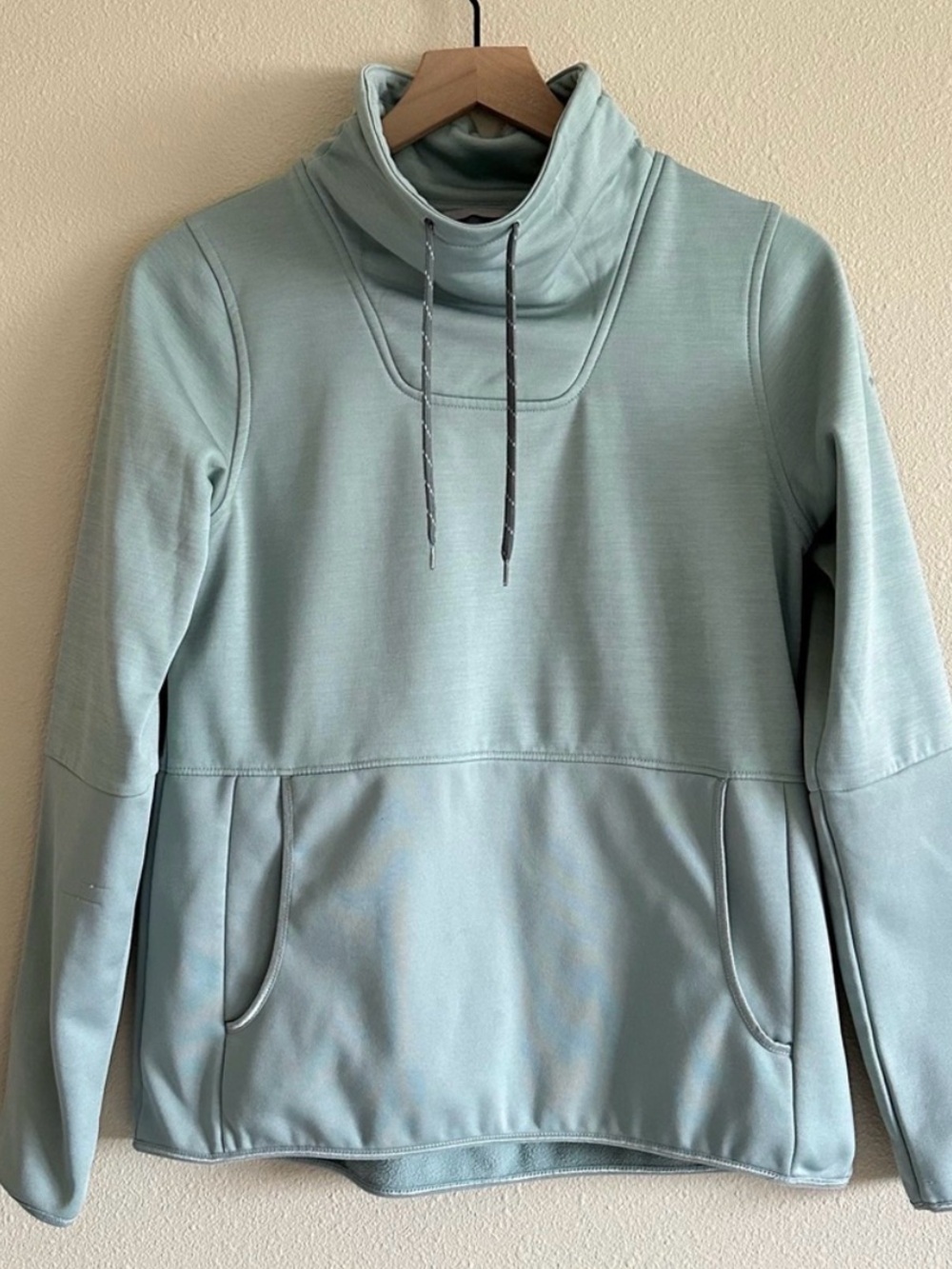 Columbia Funnel Neck Pullover / Blue / Small